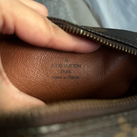 ✨Sale✨❤️ Authentic Vintage Louis Vuitton Monogram AB Danube Crossbody Bag - Picture 10 of 16